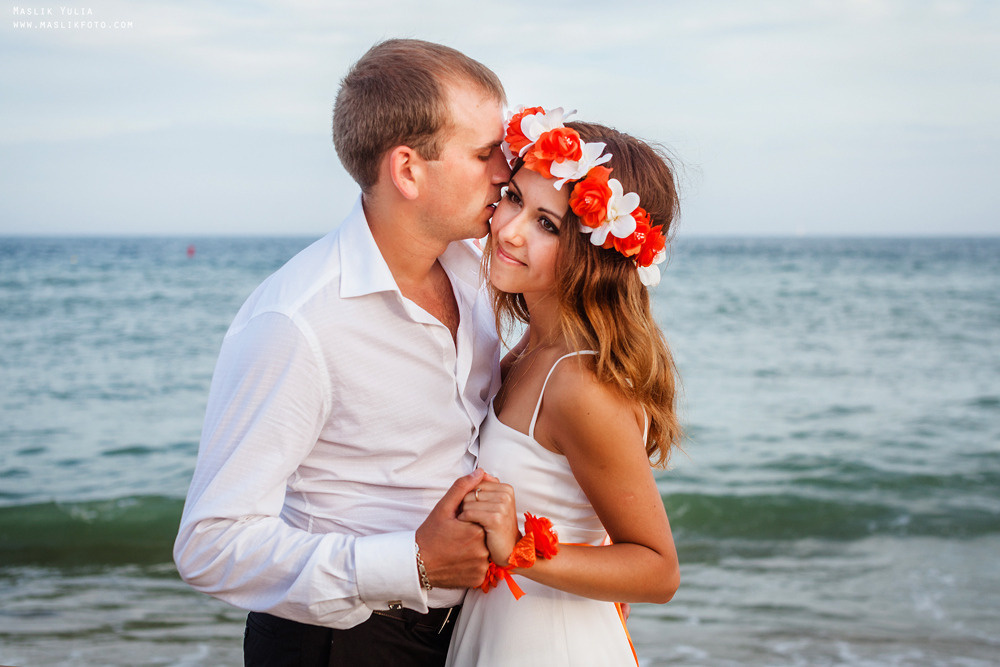 Wedding photo session in Badalona, Spain. Photographer in Barcelona Spain Maslik Yulia