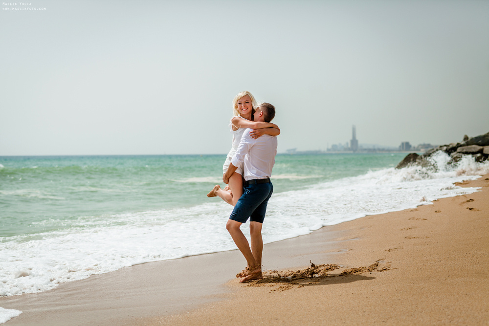 Sesja zdjęciowa w parku w Barcelonie. Fotograf w Barcelonie Hiszpanii Maslik Yulia
