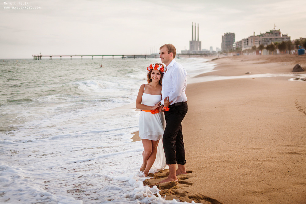 Wedding photo session in Badalona, Spain. Photographer in Barcelona Spain Maslik Yulia