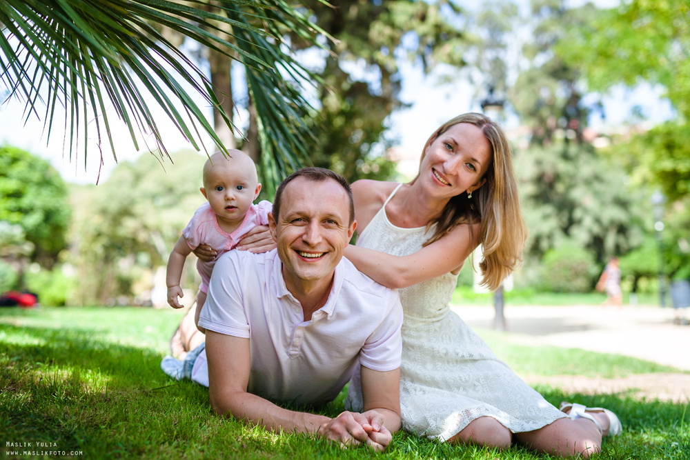 Летняя семейная фотосессия в Барселоне. Фотограф в Барселоне Испании Маслик Юлия