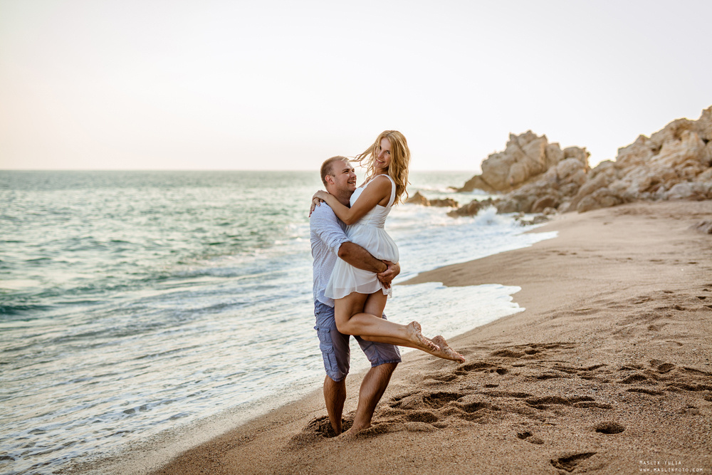 Нежная фотосессия в Барселоне. Фотограф в Барселоне Испании Маслик Юлия