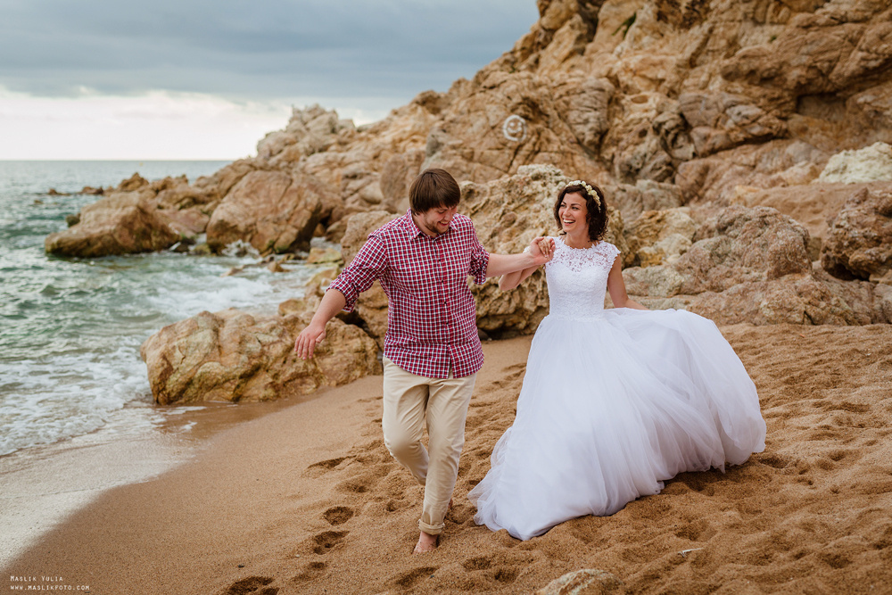 Wedding photo session in Lloret de Mar. Photographer in Barcelona Spain Maslik Yulia