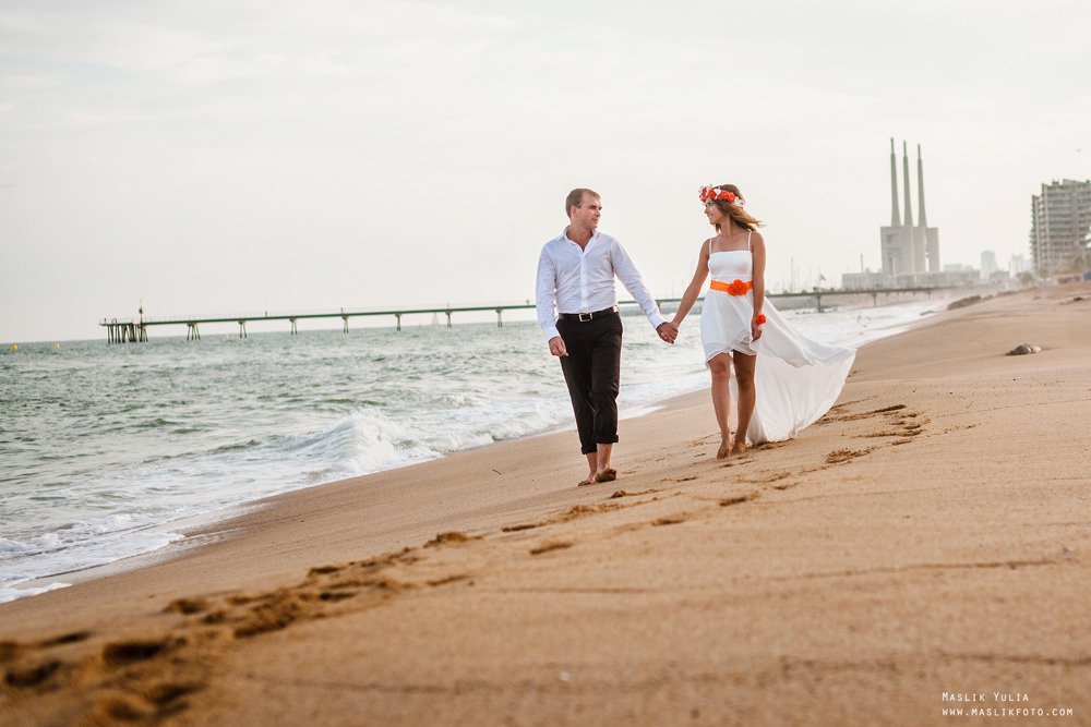 Wedding photo session in Badalona, Spain. Photographer in Barcelona Spain Maslik Yulia