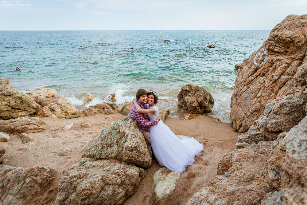 Wedding photo session in Lloret de Mar. Photographer in Barcelona Spain Maslik Yulia