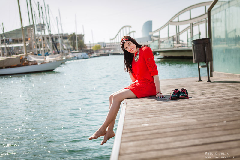 Elegante sesión de fotos en el puerto de Barcelona. Fotógrafo en Barcelona  Maslik Yulia