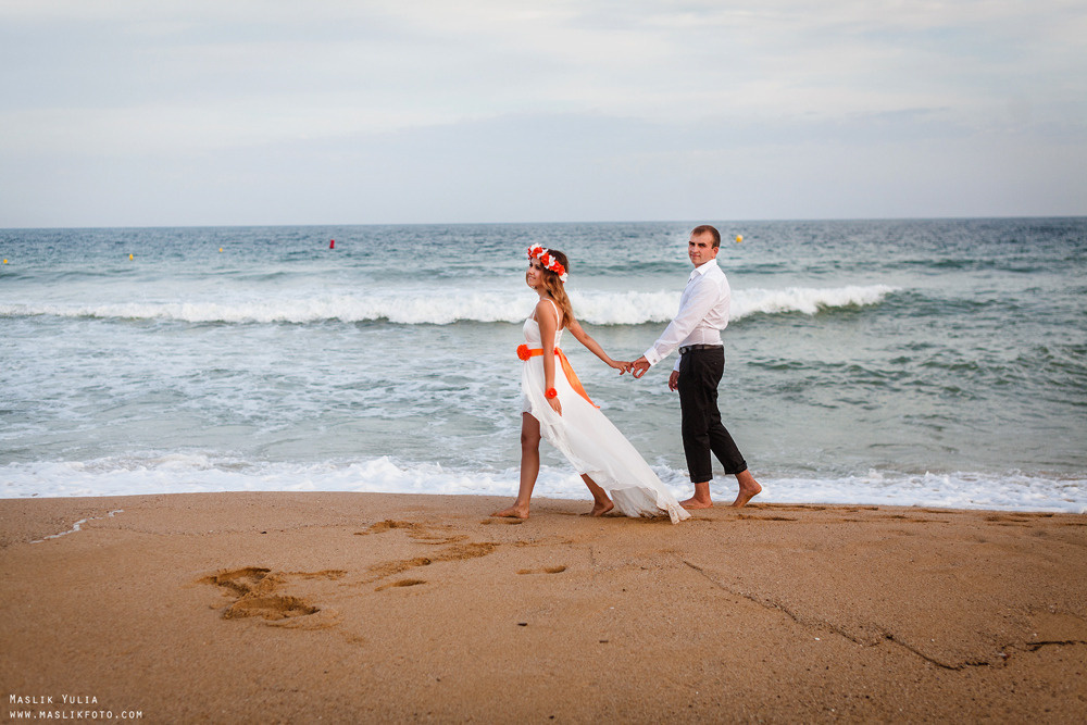 Wedding photo session in Badalona, Spain. Photographer in Barcelona Spain Maslik Yulia
