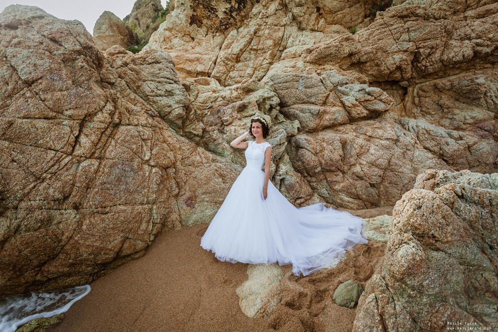 Wedding photo session in Lloret de Mar. Photographer in Barcelona Spain Maslik Yulia