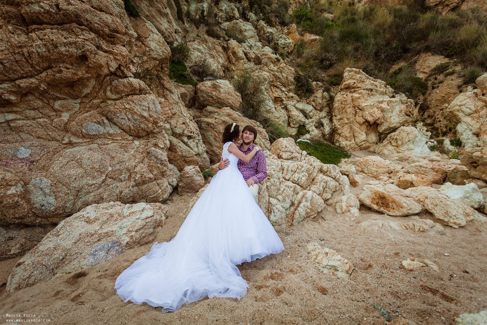 Wedding photo session in Lloret de Mar. Photographer in Barcelona Spain Maslik Yulia