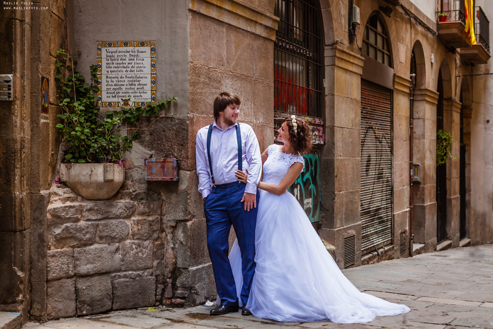 Wedding photo session in Lloret de Mar. Photographer in Barcelona Spain Maslik Yulia