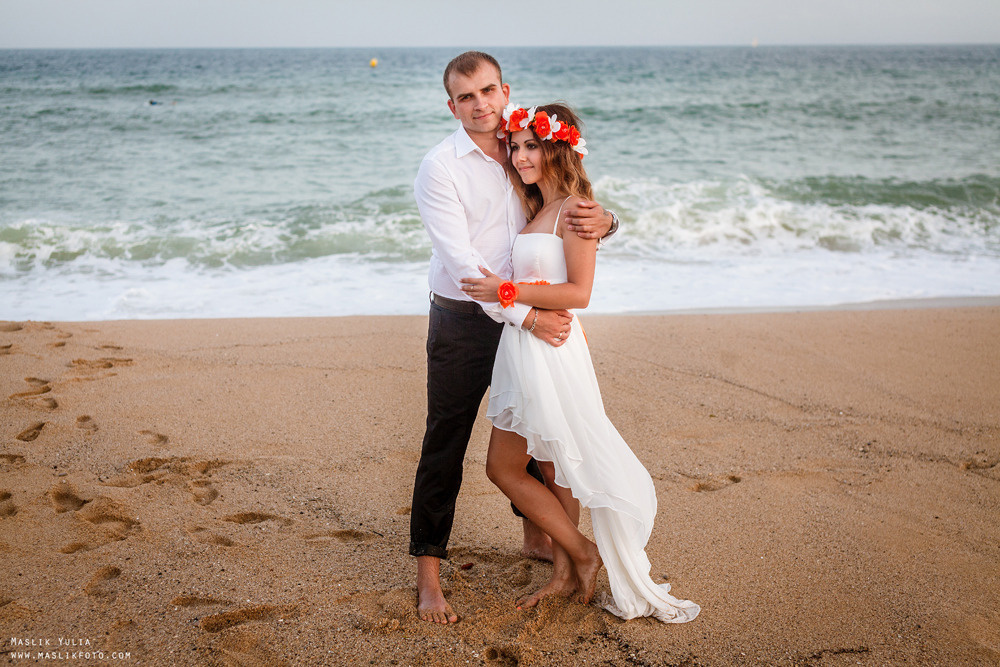 Wedding photo session in Badalona, Spain. Photographer in Barcelona Spain Maslik Yulia