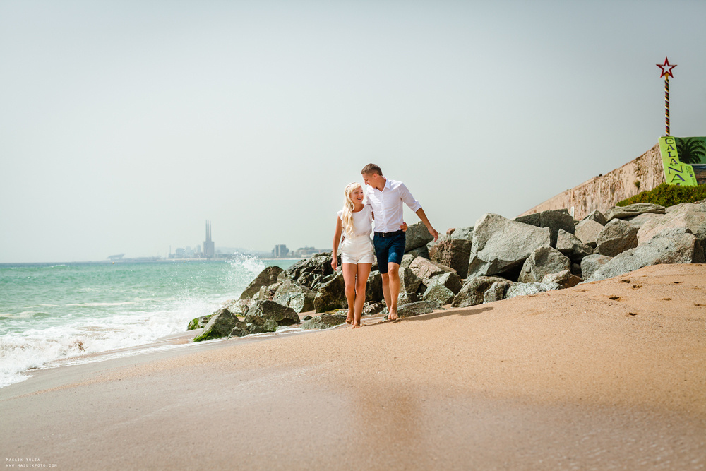 Sesja zdjęciowa w parku w Barcelonie. Fotograf w Barcelonie Hiszpanii Maslik Yulia