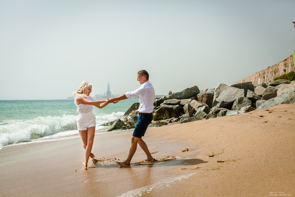 Sesja zdjęciowa w parku w Barcelonie. Fotograf w Barcelonie Hiszpanii Maslik Yulia