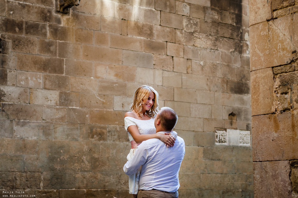 Нежная фотосессия в Барселоне. Фотограф в Барселоне Испании Маслик Юлия