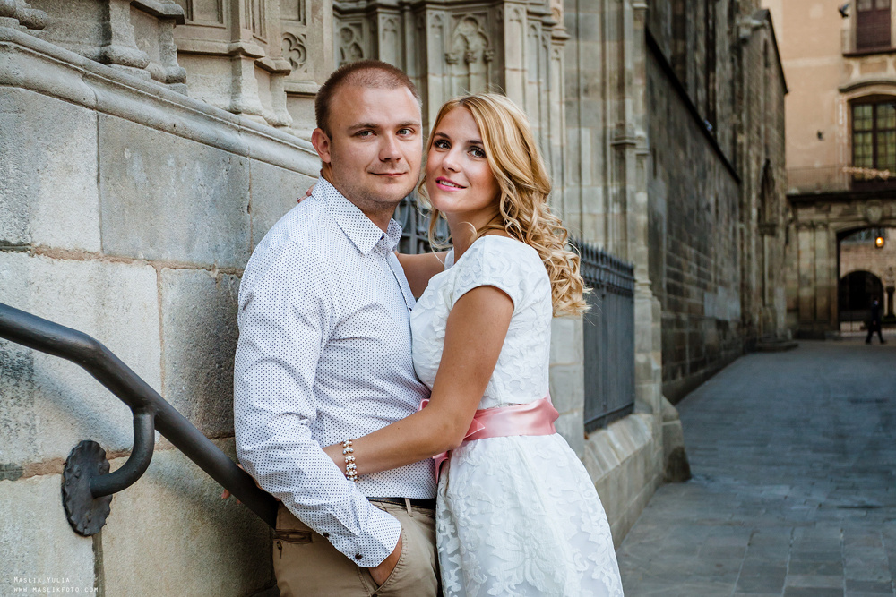 Нежная фотосессия в Барселоне. Фотограф в Барселоне Испании Маслик Юлия