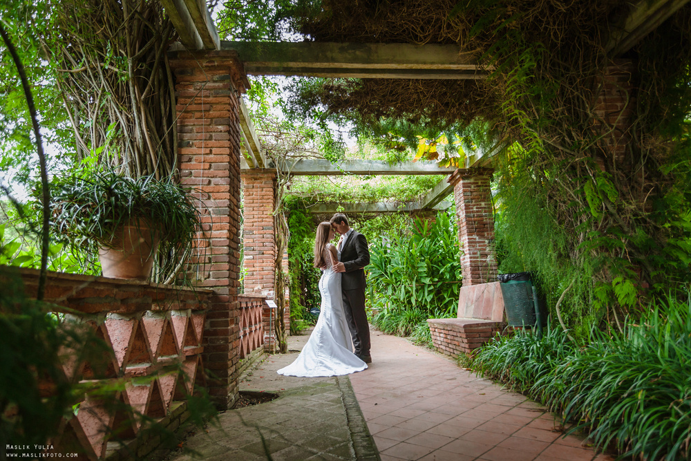 Sesja ślubna w Blanes - Hiszpania. Fotograf w Barcelonie Hiszpanii Maslik Yulia