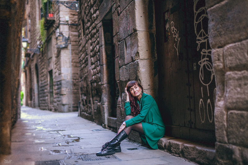 Autumn photo shoot in Barcelona. Photographer in Barcelona Spain Maslik Yulia