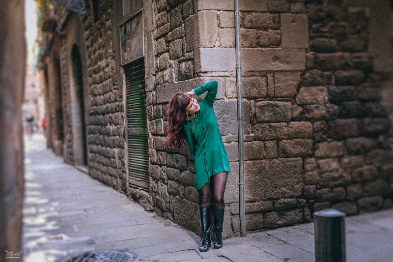 Autumn photo shoot in Barcelona. Photographer in Barcelona Spain Maslik Yulia