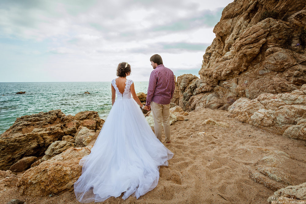 Wedding photo session in Lloret de Mar. Photographer in Barcelona Spain Maslik Yulia