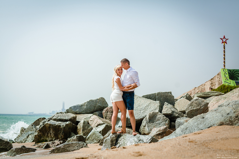 Sesja zdjęciowa w parku w Barcelonie. Fotograf w Barcelonie Hiszpanii Maslik Yulia