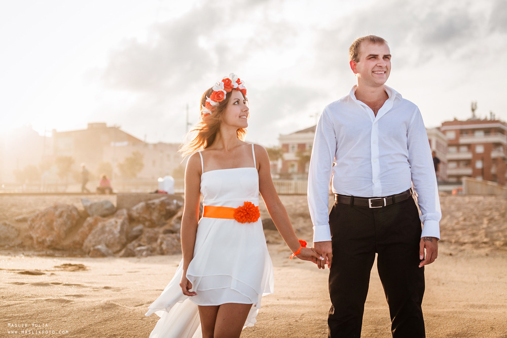 Wedding photo session in Badalona, Spain. Photographer in Barcelona Spain Maslik Yulia