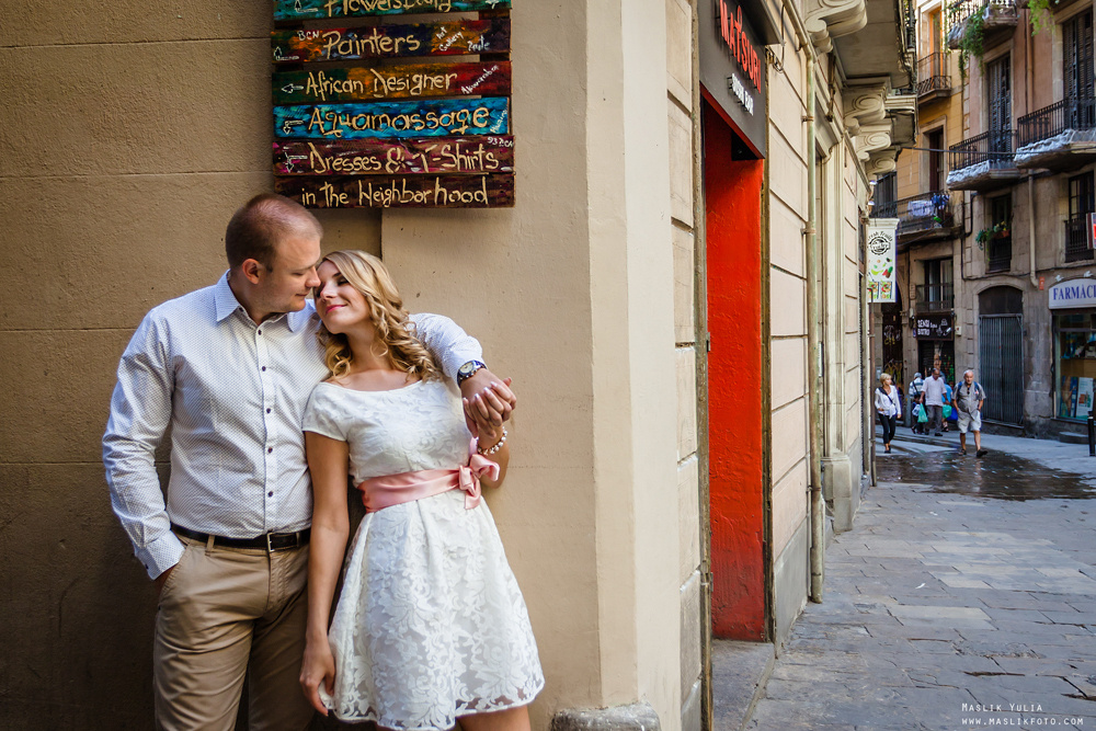 Нежная фотосессия в Барселоне. Фотограф в Барселоне Испании Маслик Юлия