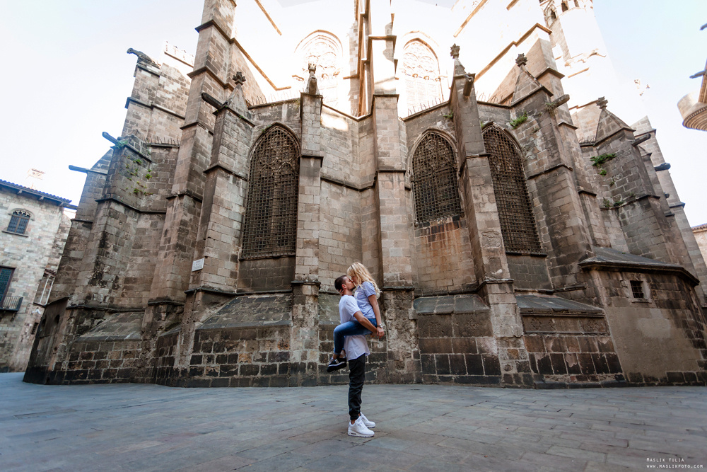 Dynamiczna sesja zdjęciowa w Barcelonie. Fotograf w Barcelonie Hiszpanii Maslik Yulia
