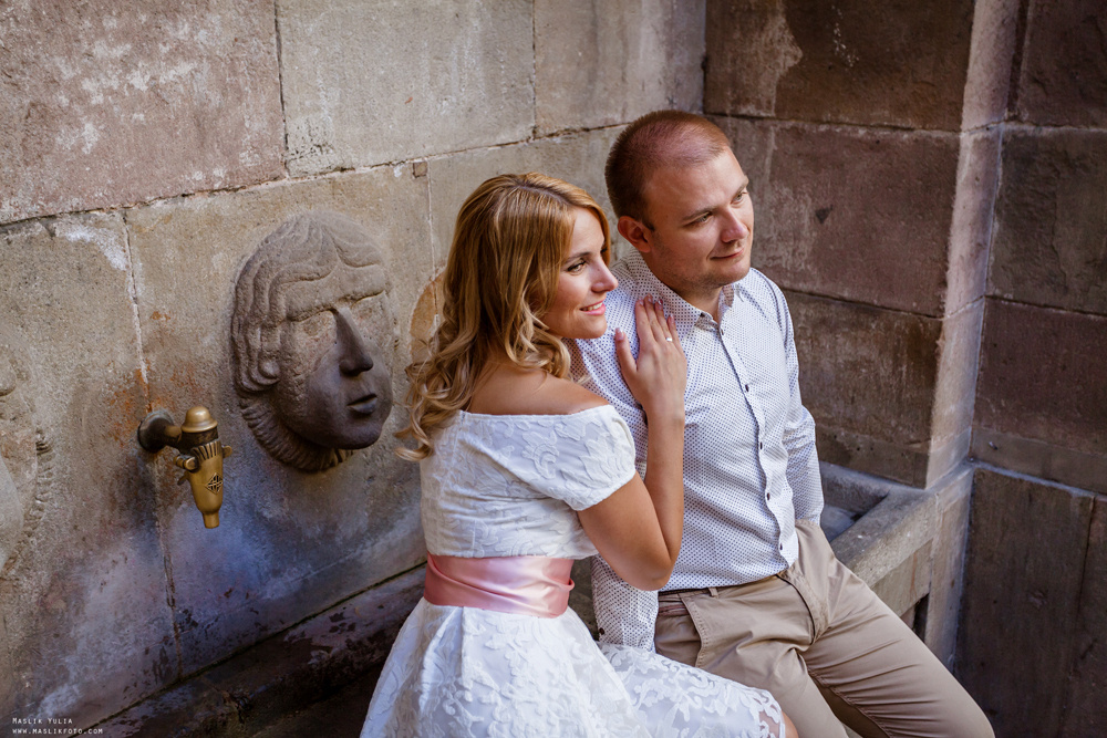 Нежная фотосессия в Барселоне. Фотограф в Барселоне Испании Маслик Юлия