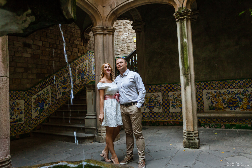 Нежная фотосессия в Барселоне. Фотограф в Барселоне Испании Маслик Юлия