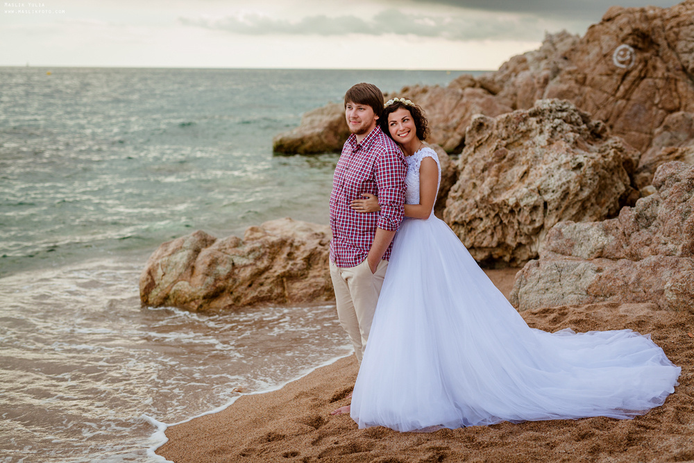 Wedding photo session in Lloret de Mar. Photographer in Barcelona Spain Maslik Yulia
