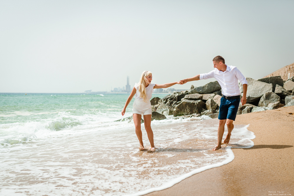 Sesja zdjęciowa w parku w Barcelonie. Fotograf w Barcelonie Hiszpanii Maslik Yulia