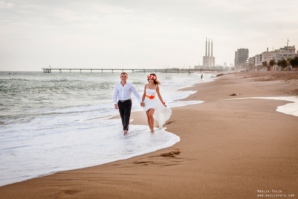 Wedding photo session in Badalona, Spain. Photographer in Barcelona Spain Maslik Yulia