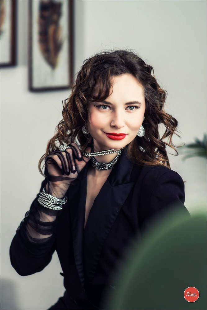 Jewelry in abundance. Photographe à Strasbourg | Portraits, Studio, Enfants, Événements