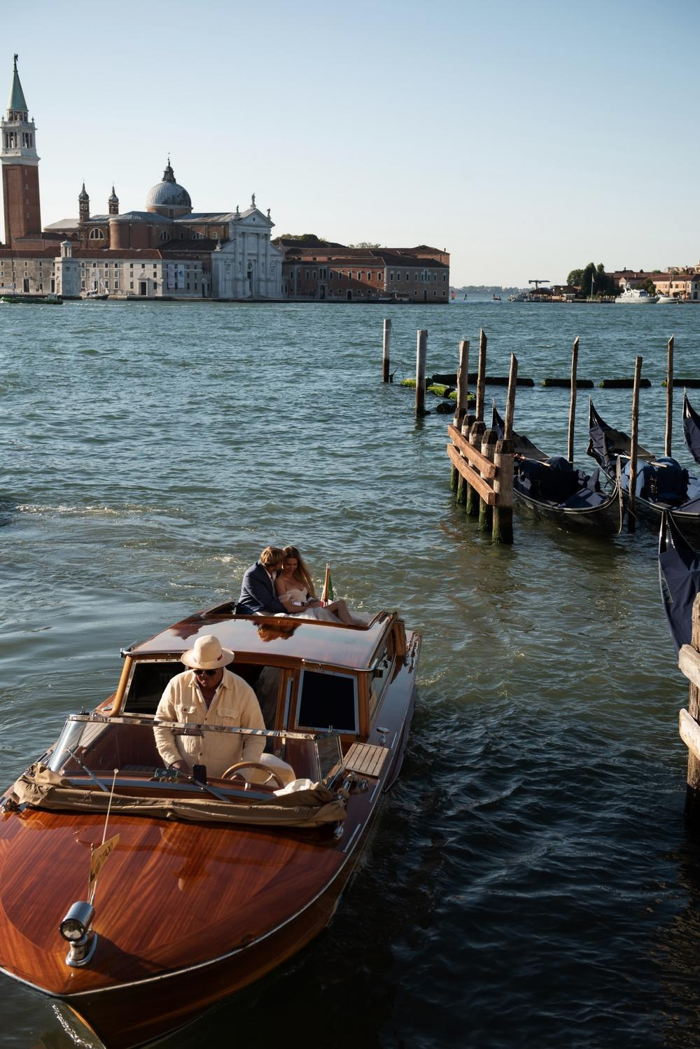 Wedding Photoshoot in Venice'sept 23. Lake Como Wedding Photographer | Elegant & Timeless Photography in Italy