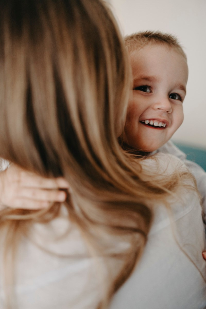 Fotografisanje bebe kod kuce — Milana, Milos, Marko i Mila. Deciji i porodicni fotograf u Beogradu Oksana Skendzic