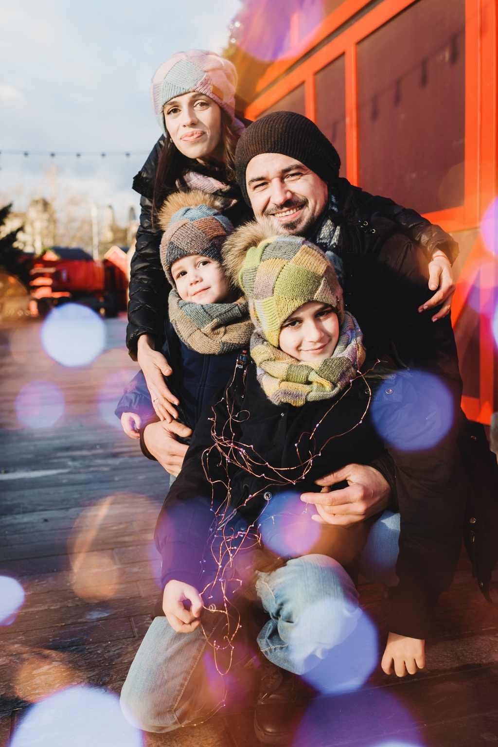 SABINA, NEBOJSA, PHILIPP AND KEMRAN | CHRISTMAS FAMILY PHOTOSHOOT | ZÜRICH. HOME