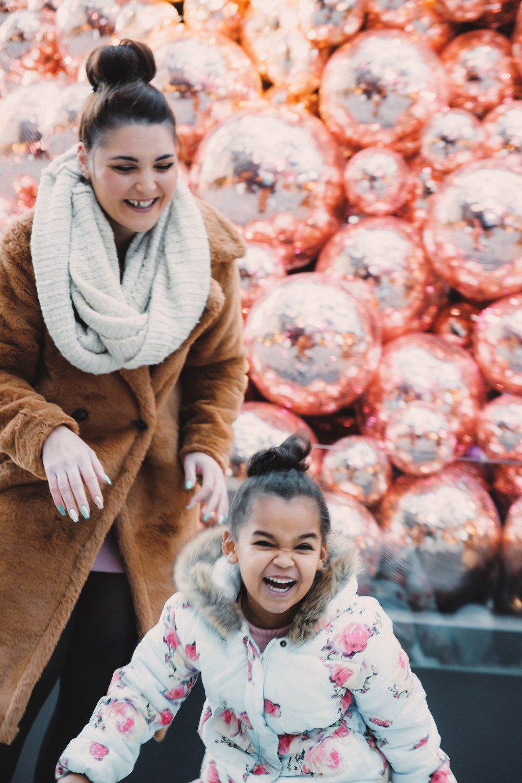 JESSICA AND MIA | FAMILY PHOTOSHOOT | ZÜRICH. HOME