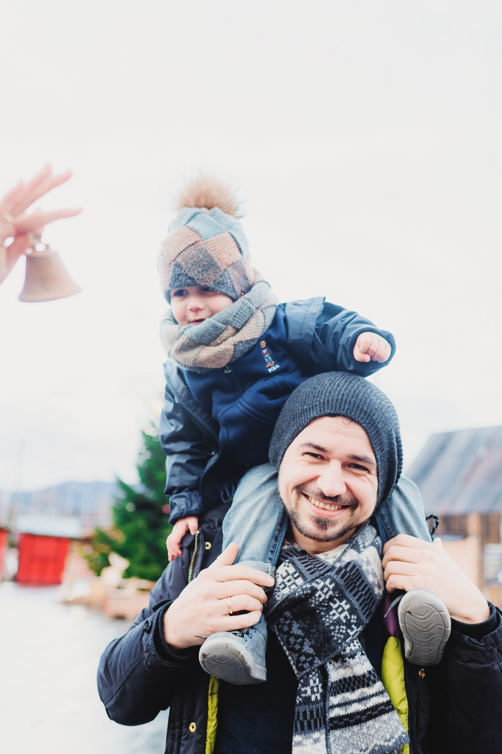 SABINA, NEBOJSA, PHILIPP AND KEMRAN | CHRISTMAS FAMILY PHOTOSHOOT | ZÜRICH. HOME