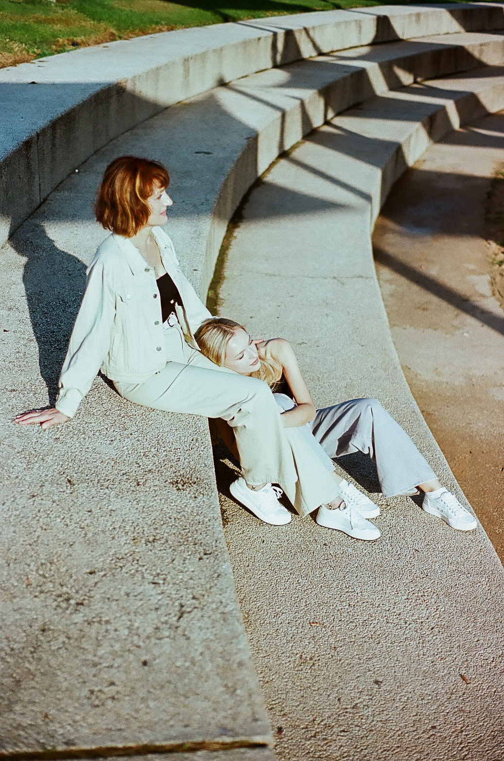 Marina and Mother. Film photographer