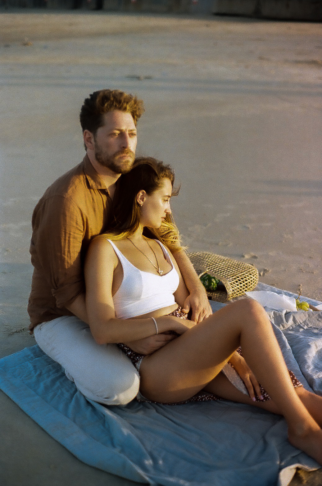 Dasha & Jessie. Film photographer