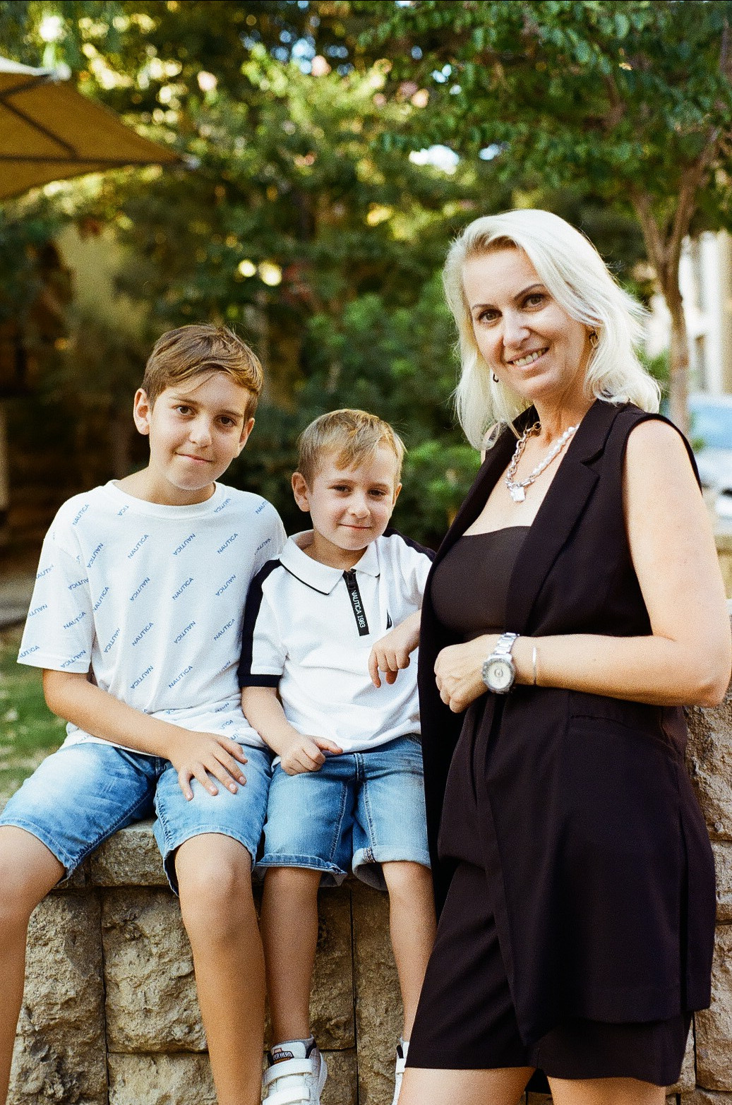 Анна с семьей. Film photographer