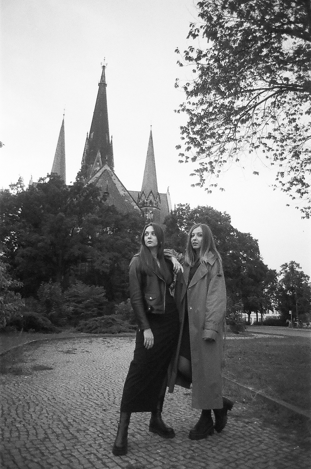 Катя и Лера. Film portrait photographer