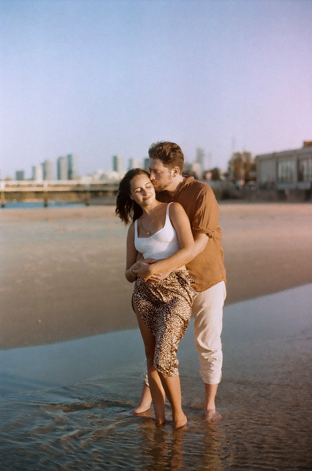 Dasha & Jessie. Film photographer