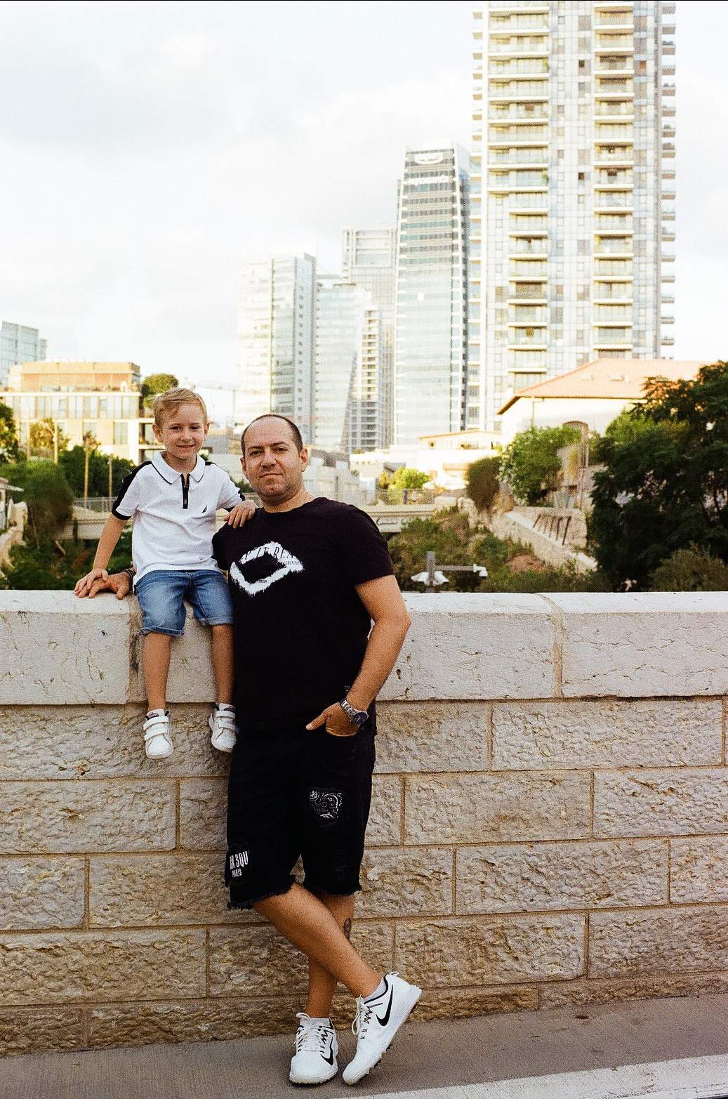 Анна с семьей. Film photographer