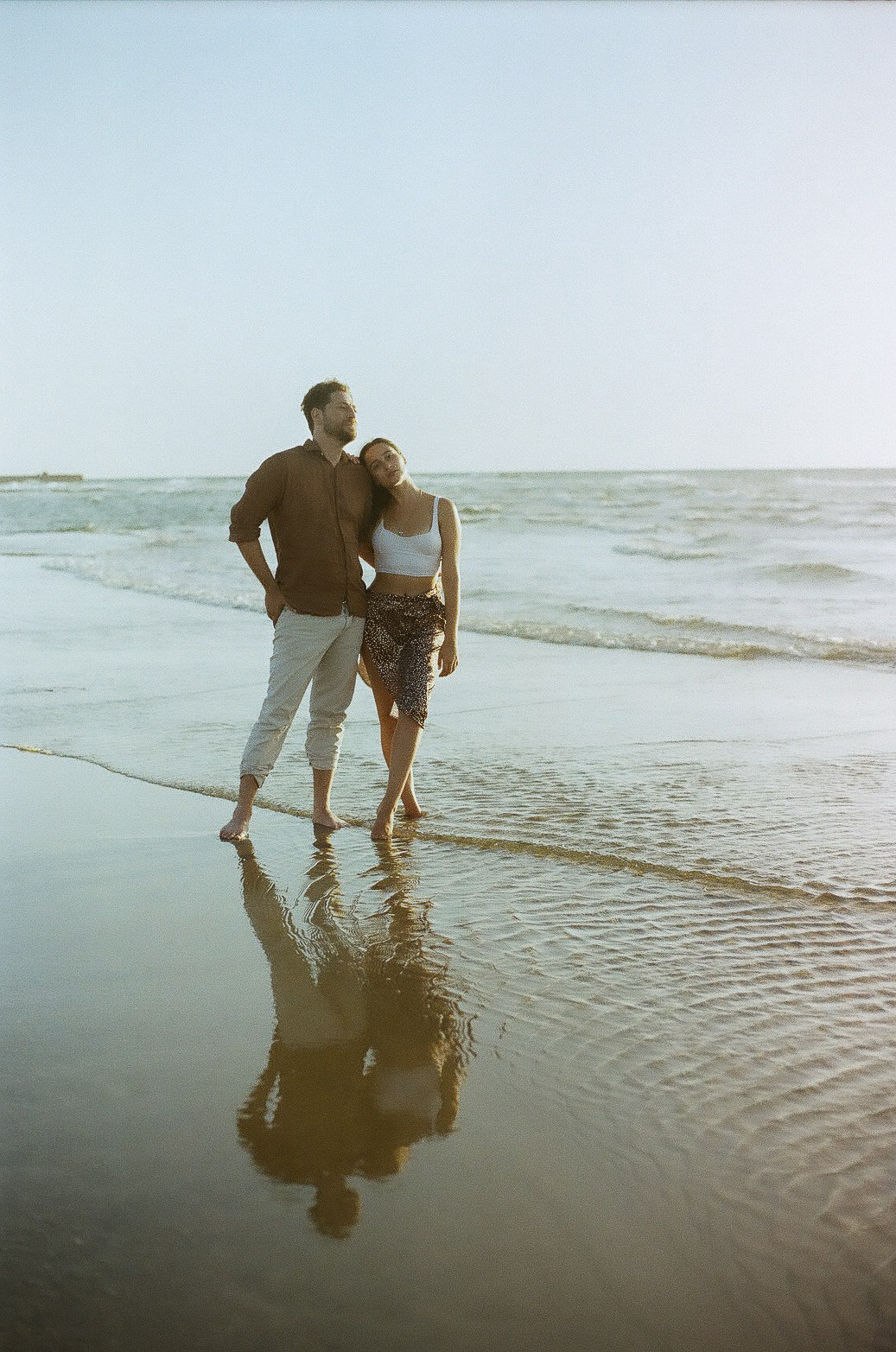 Dasha & Jessie. Film photographer