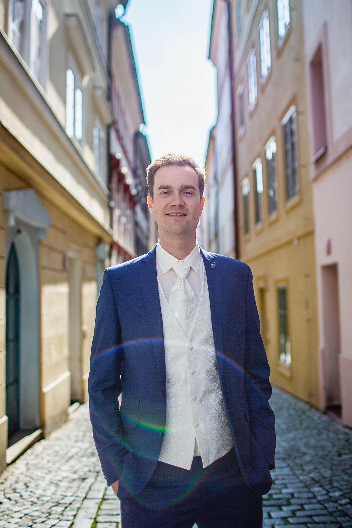 A quick portrait of the groom.