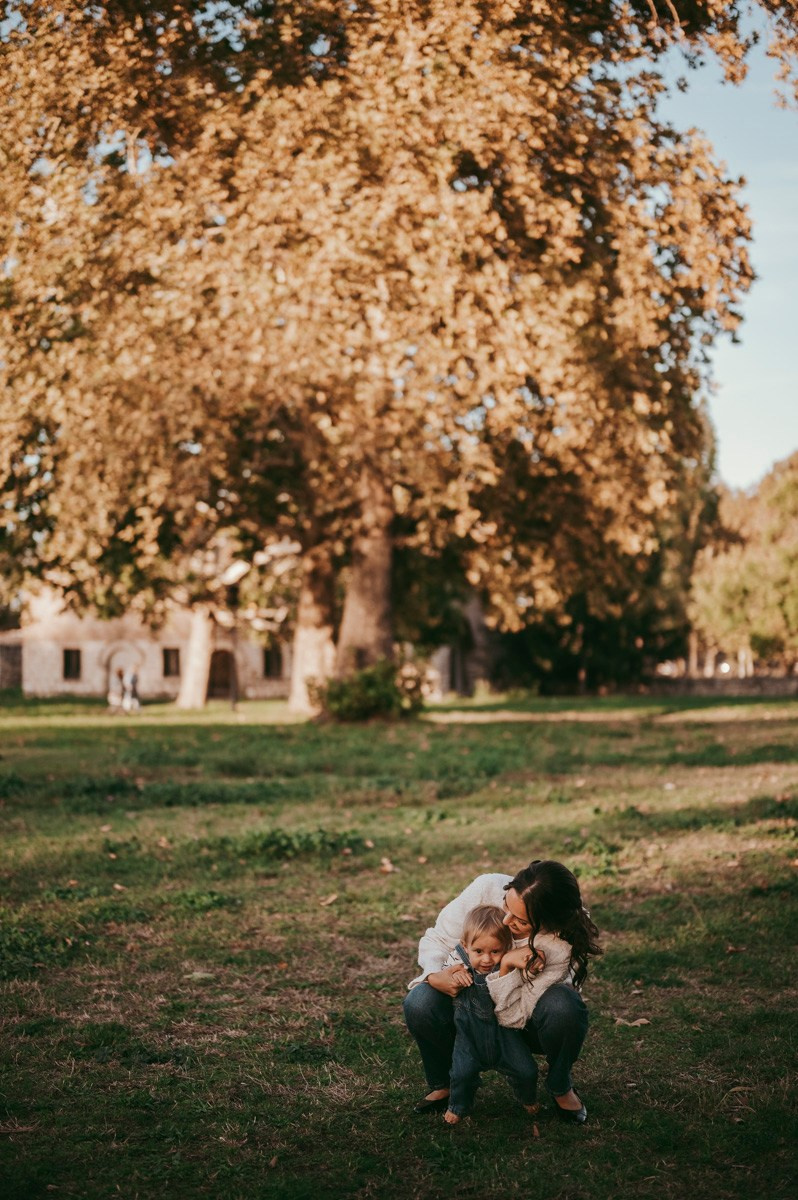 Aleksandra, Filip, Lion i Luka / PORODICNOFOTOGRAFISANJE napolju. Deciji i porodicni fotograf u Beogradu Oksana Skendzic