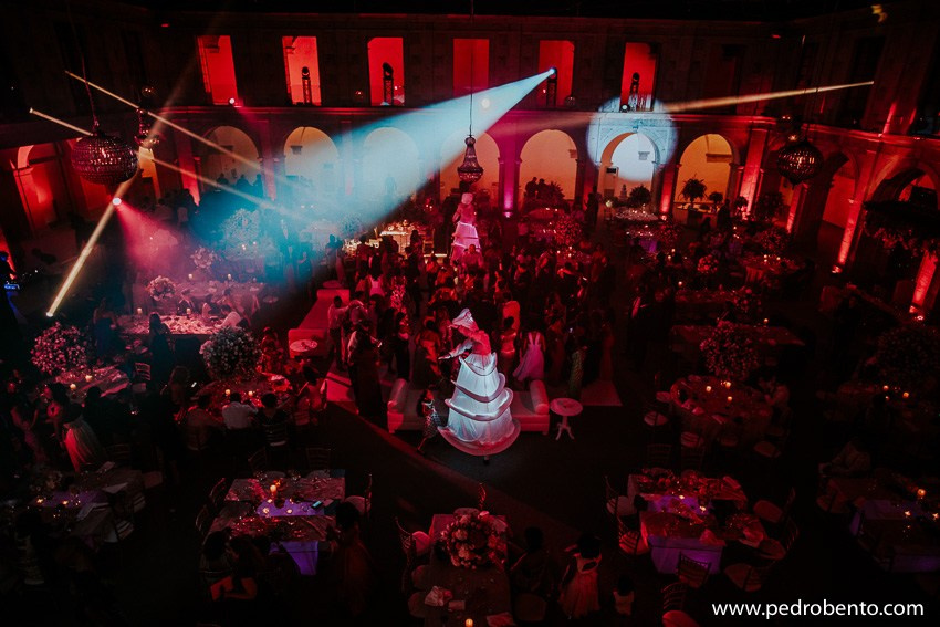 “Welcome To Our Show” — Destination Wedding Lisbon. Rui Mota Pinto Wedding Designer & Planner