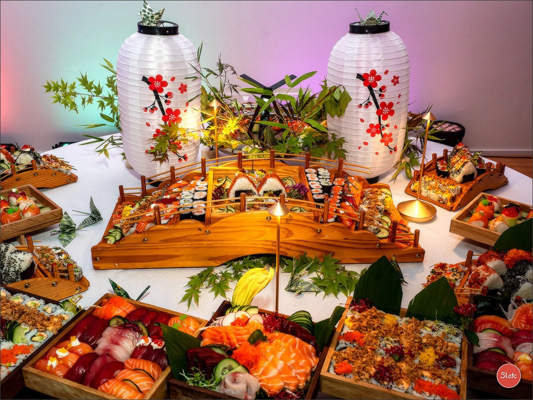 Ням-ням в ресторане Manicook Marché et Restaurant Asiatique. Photographe à Strasbourg | Portraits, Studio, Enfants, Événements