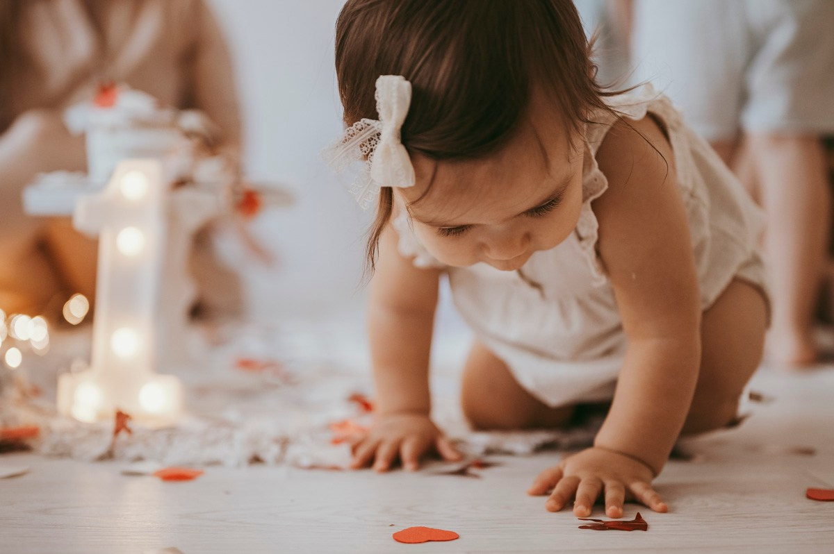Srnin prvi rodjendan. Deciji i porodicni fotograf u Beogradu Oksana Skendzic