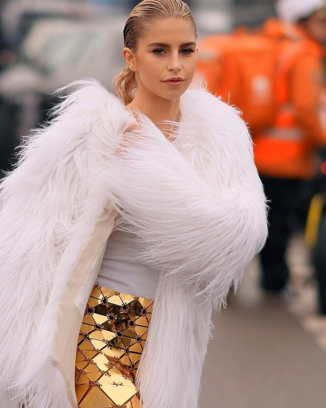 Caro Daur. Julia Di |Fashion streetstyle photographer|videomaker in Milan & Paris